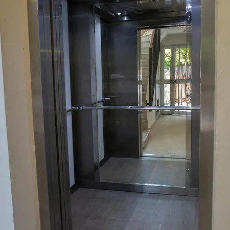 Amazing 2 Bedroom In Location Kusadası