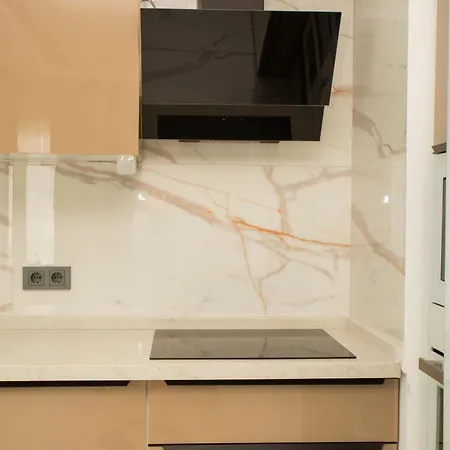 Amazing 2 Bedroom In Location *
